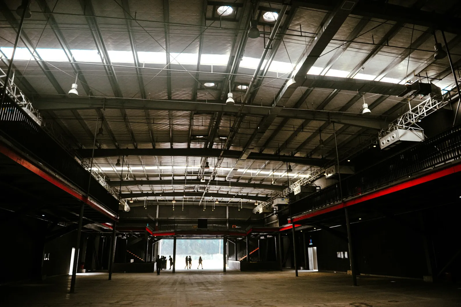 Elektroinstallation Gewerbehalle